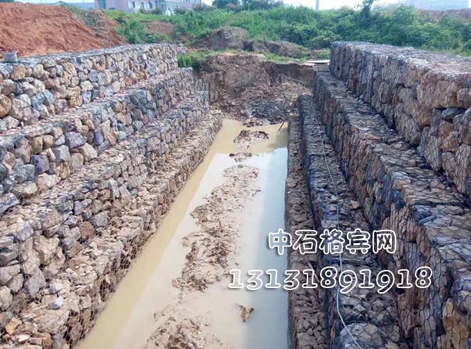 護岸格賓網(wǎng)、鍍鋅格賓網(wǎng)13131891918